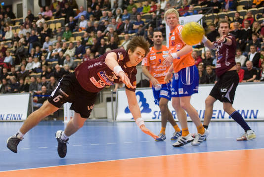 Kim Ekdahl du Rietz fri på linjen