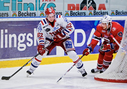 Petr Tenkrat, Timrå, åker ifrån Petri Pakaslahti,