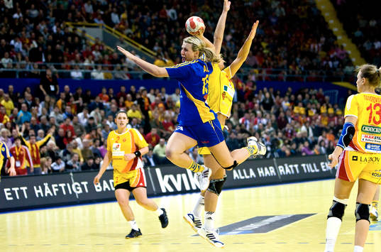Johanna Ahlm, Sverige