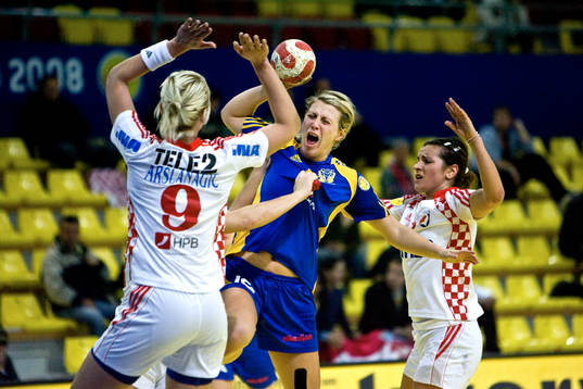 Johanna Ahlm, Sverige