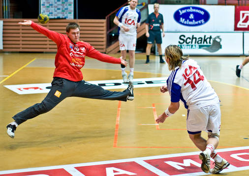 Filip Krook, målvakt, Tumba. Henrik Åhnebrink, Redbergslid