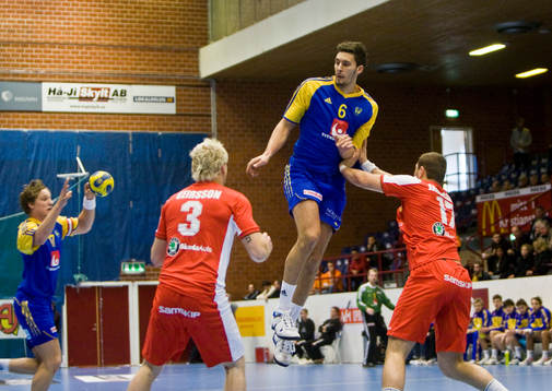 Kristian Bliznac och Oscar Carlén, Sverige, passning