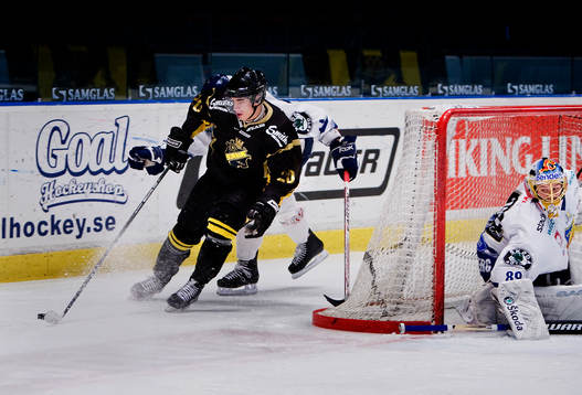 Daniel Bång, AIK trampar runt kassen
