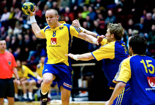 Lukas Karlsson, Sverige