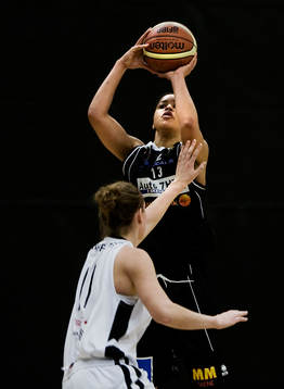 Lindsey Hicks, Borås går på skott
