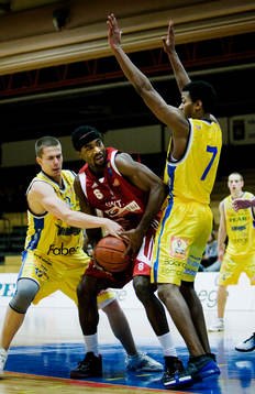 Danny Gathings, Uppsala, fast mellan Qilly Beck, och Jonte