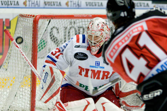 Johan Backlund, Målvakt Timrå räddar skott från Victor