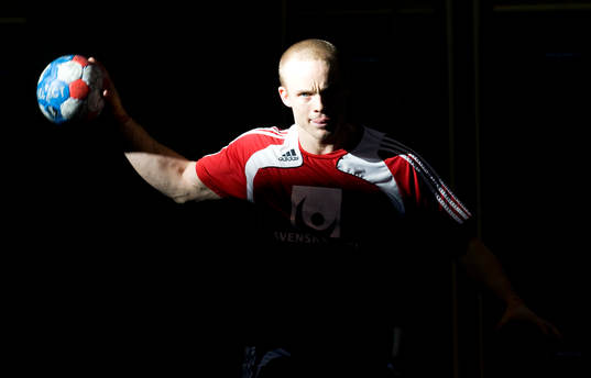 Lukas Karlsson, Sverige