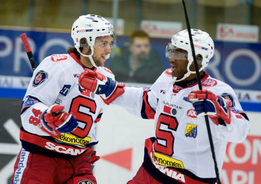 Dragan Umicevic, Södertälje gör 0-2, jubel