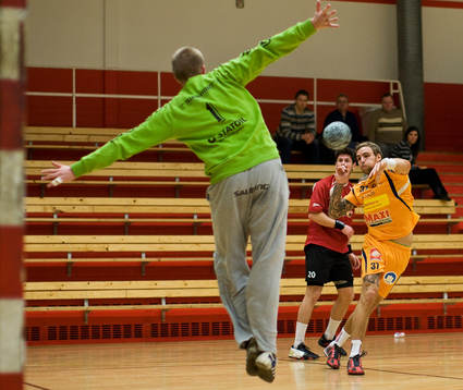Alexander Arvidsson, Kristianstad. Magnus Webb, målvakt