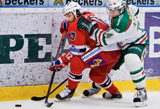 Daniel Josefsson, Södertälje, och Cam Abbott, Rögle,