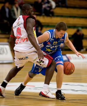 Willy Beck, Solna mot Olivier Illunga, Sundsvall
