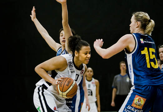 Danielle Hamilton-Carter, 08 Sthlm anfaller