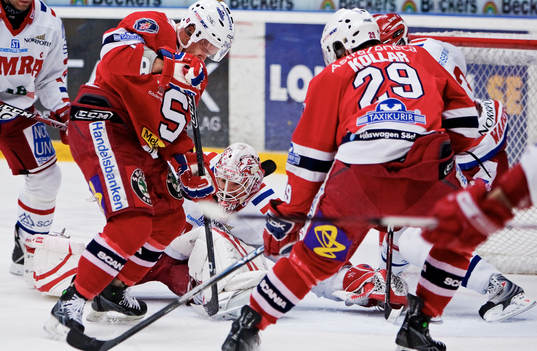 Robert Carlsson och Tomas Kollar, Södertälje, är nära
