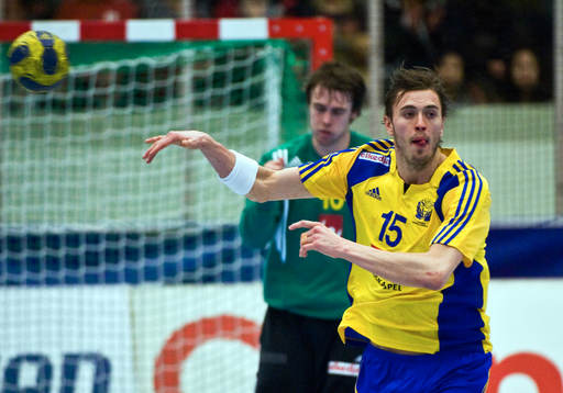 Jonas Larholm, Sverige