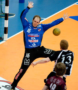 Oscar Jensen, målvakt Lugi och Haukur Andrésson, Guif