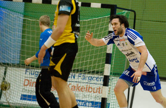 Krystof Fatalski signalerar för Ystad-mål