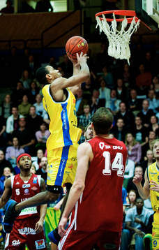 Jonte Flowers, Solna, gör två poäng