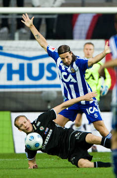 Mattias Bjärsmyr brottar ner Kim Olsen