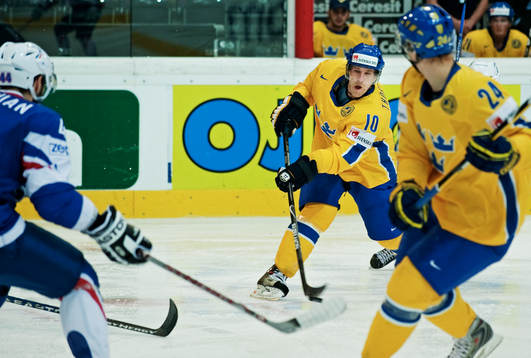 Martin Thörnberg, Sverige, skjuter mot mål