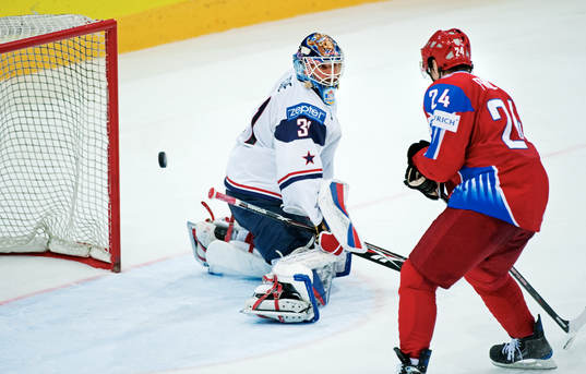 Robert Esche, målvakt, USA, släpper in 2-1-målet