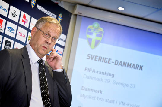 Lars Lagerbäck, förbundskapten som presenterar truppen