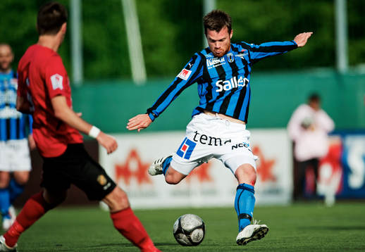 Petter Österberg, Sirius, skjuter mot mål