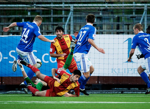 Christian Söderberg, Sundsvall, får in 1-2 i ett