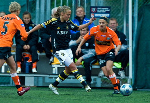Emelie Ölander, AIK och Amelie Rybäck,