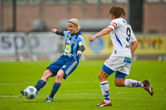 Victoria Svensson, Djurgården lägger upp bollen