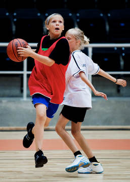 Basket. Flicka, flickor