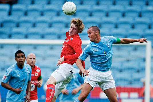Rasmus Elm, Kalmar, vinner en nickduell mot Daniel
