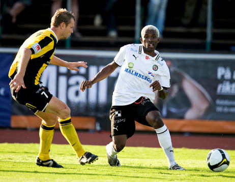 Eric Magloire Bassombeng, Örebro. Janne Saarinen, Häcken