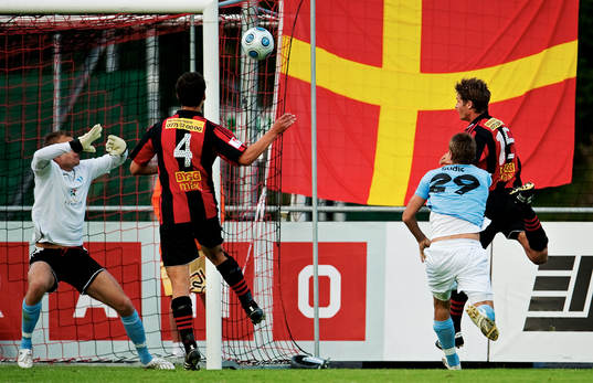 Philip Haglund, Brommapojkarna, nickar in 1-1 bakom Johan