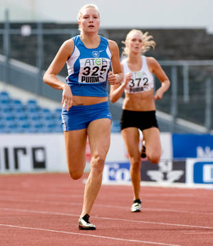 Moa Hjelmer, Spårvägen och Lotta Lindsén, Turebergs IK i
