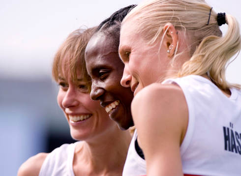Isabellah Andersson, Hässleby (i mitten) vann 10.000m.