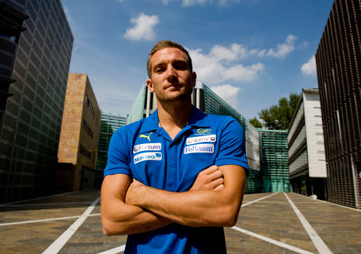 Linus Thörnblad, Sverige