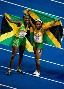Shelly-Ann Fraser, Jamaica vann guld här med Kerron
