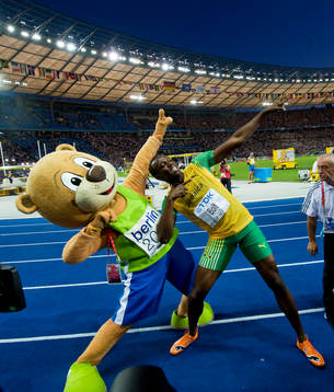 Usain Bolt, Jamaica slog världsrekord