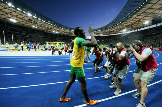 Usain Bolt, Jamaica slog världsrekord