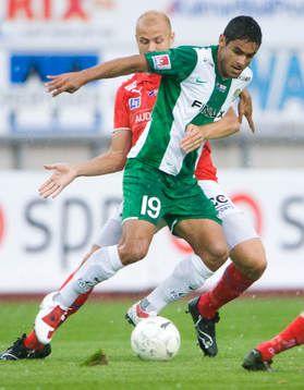 Rafael stoppas av Stefan Åhlander