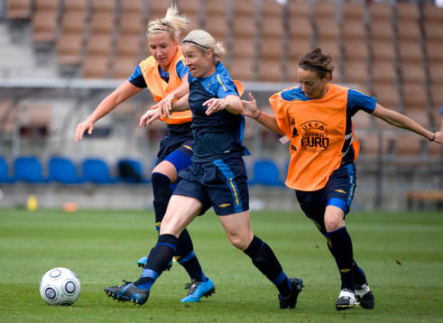 Louise Fors, Victoria Sandell Svensson och Kosovare Asllani