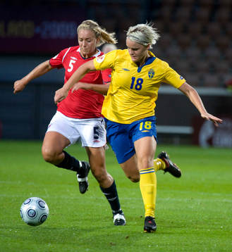 Nilla Fischer, Sverige mot Anneli Giske, Norge