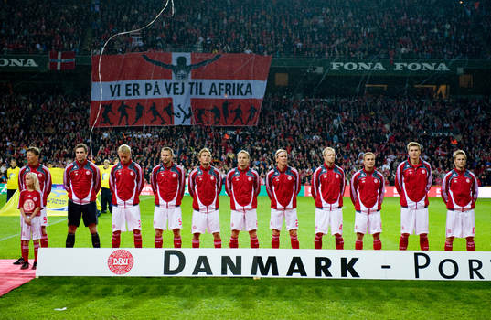 Danmark hade en banderoll innan matchen "På väg till