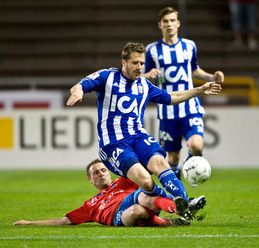Erik Wahlstedt, Helsingborg, stoppar Tobias Hysén,