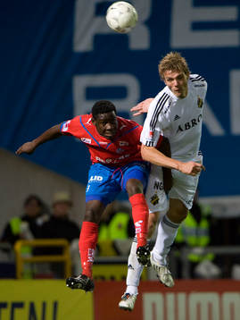 Adama Tamboura, Helsingborg och Jos Hooiveld, AIK, nick,
