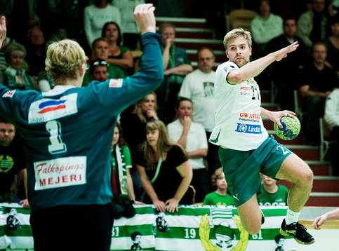 Erik Höglund, Hammarby, skjuter mot Mikael Appelgren,