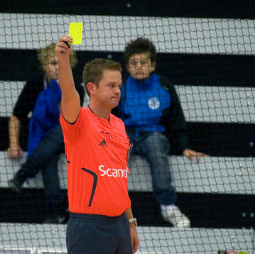 Domare, Michael Johansson, gult kort
