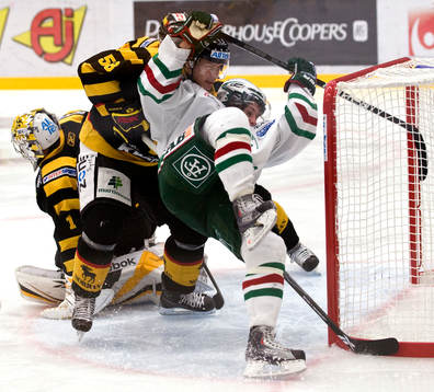 Jyri Marttinen, Skellefteå trycker ner Mario Kempe , Rögle