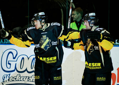 Stefan Johansson och Mattias Beck, AIK, jubel